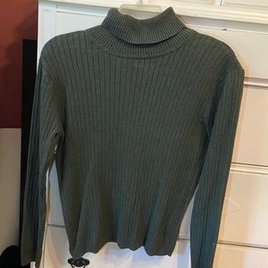Green turtleneck sweater! Size medium